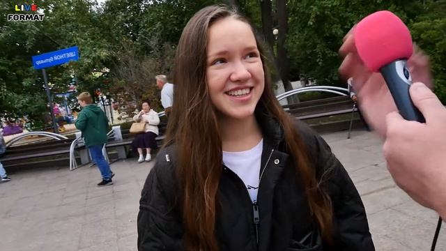 В прошлое или в будущее? Куда хотят улететь россияне? смотреть онлайн