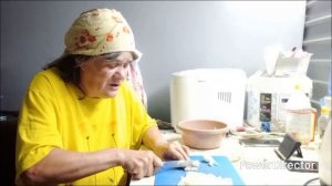 Мой погреб / Готовлю ужин и болтаю.