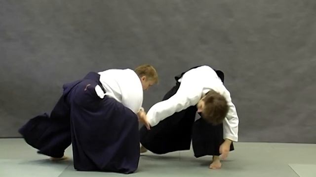 Ushiro ryohiji dori kaitennage | Справочник техник айкидо | Aikido techniques reference смотреть онлайн