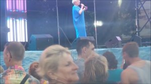 Илона Броневицкая поздравляет Севастополь с Днем Города! Фрагмент концерта на площади Нахимова