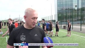 На футбольном поле кемеровского Ледового дворца впервые прошла смешанная тренировка