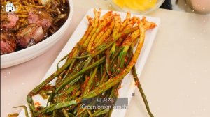 Мукбанг - жареная курица и лапша с чёрным соусом - корейский стиль
