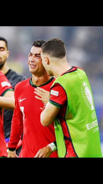 Ronaldo:)............:( смотреть онлайн
