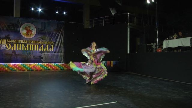 Анастасия Архинчеева. "Zemfira studio". Танец балканских (греческих) цыган "Бузуки" (Opa Ta Buzukia) смотреть онлайн
