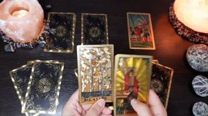 🤔Как относится к Вам загаданный человек 💥Таро расклад