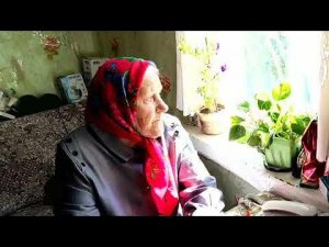 Клавдия Дмитриевна Мацкевич из Белоруссии спела песню - «Заходит ясное солнышко за тёмные леса»