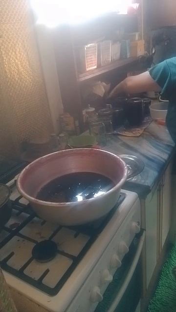 Вишнёвое варенье.