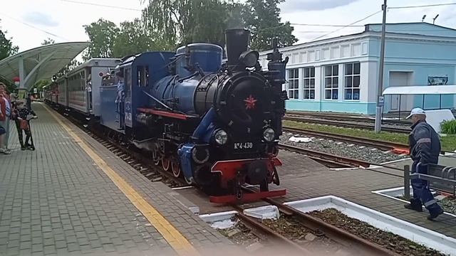 Прибытие паровоза КП-4 430 на станцию Родина 01.06.23 смотреть онлайн