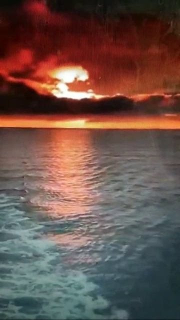 #shorts#А солнце спать опять уходит в мореlУдивительная морская прогулка,которая на долго запомнится