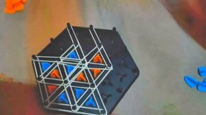 играю в треугольные китайские шахматы

ссылка в описании