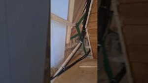 1000063533.mp4 (Собака слушает об устройстве приточно-вытяжной вентиляции в доме А-фрейм)