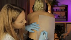 ASMR: карта родинок на коже и осмотр с рисованием, измерением и обводкой