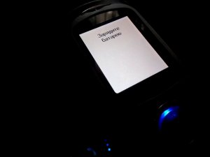 Samsung SGH-P730 Зарядите батарею/Charge battery