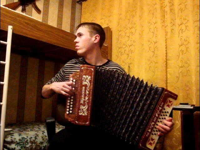 Игра на гармони.Белый день - Деревенька смотреть онлайн