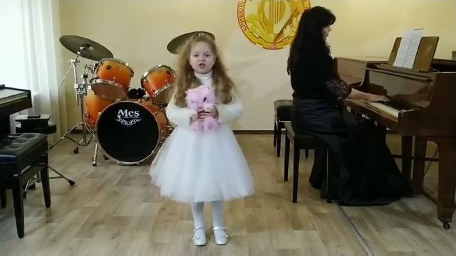 Поліна Нагаєць (6 років). Колискова - Тиша. Вечір на дворі. Муз.школа 5 Кривий Ріг смотреть онлайн