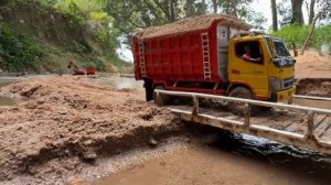 RC машинки 🚚 Перегруженный самосвал с песком Видео детям