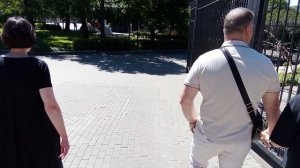 Шикарный вольер турья горка в Московском зоопарке. Какие горные копытные здесь обитают.