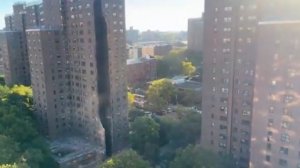 Угол высотного здания обрушился в Нью-Йорке