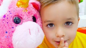 УЧИТЕЛЬНИЦА ЗАСТАВИЛА ПИСАТЬ ТЕСТ?! 🎒😱 Влад и Никита прячут КОНФЕТЫ на уроке!