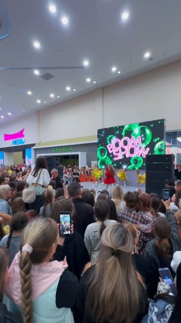 Казань, спасибо за тёплый прием! Была Рада видеть каждого из вас! #развлечения смотреть онлайн