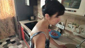 Погода на Урале бушует⛈️! Готовила сегодня вкусные голубцы и фаршированные перцы 🌶️