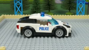 Лего Кран строит КРУТУЮ ПОЛИЦЕЙСКУЮ МАШИНУ! 🏗️🚔