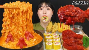 Мукбанг - жареная курица и острая лапша - острый вкус