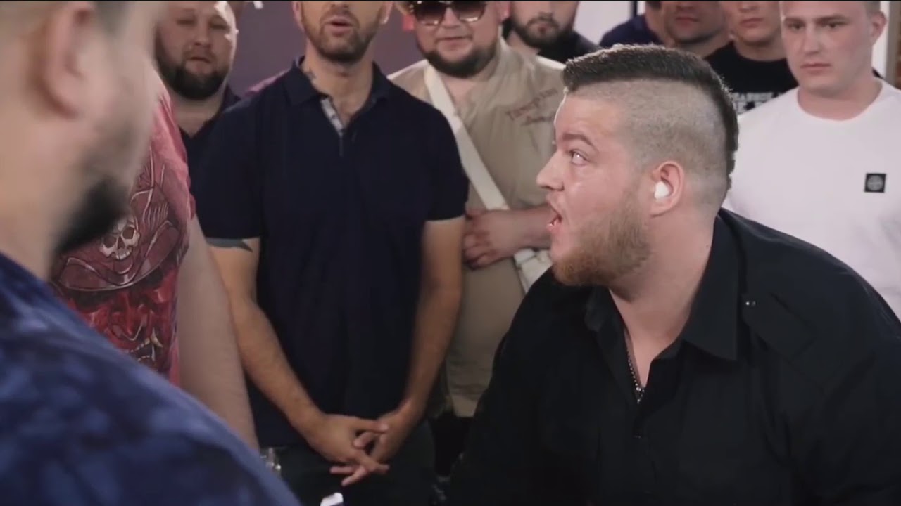 Детина 220 кг вырубил Сатаниста. Big Fellow 485lbs slaps out Satanist. 4K 60FPS Ultra HD смотреть онлайн