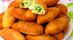 Очень вкусные жареные пирожки с луком и яйцом.