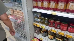 в пятерочке мятые банки и пончики без маркировки