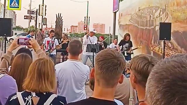 На набережной Кургана звучал «Король и Шут» и это было мощно