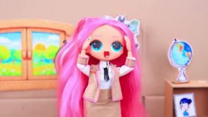 K-Pop Охотницы Руми и Джину в картонной и пушистой школе! 💕DIY поделки для детей