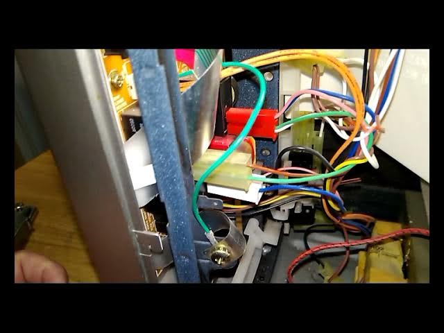 Ремонт микроволновки SAMSUNG PG832R смотреть онлайн