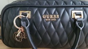 Что в моей сумке Guess?...