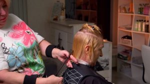 Легкая короткая стрижка и бережный уход от Ирины Ковалевой #стрижка #асмр