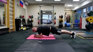 Планка горизонтальная и боковая по 1 минуте.