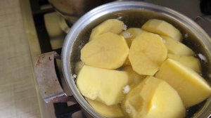 Крылья с картошкой в духовке