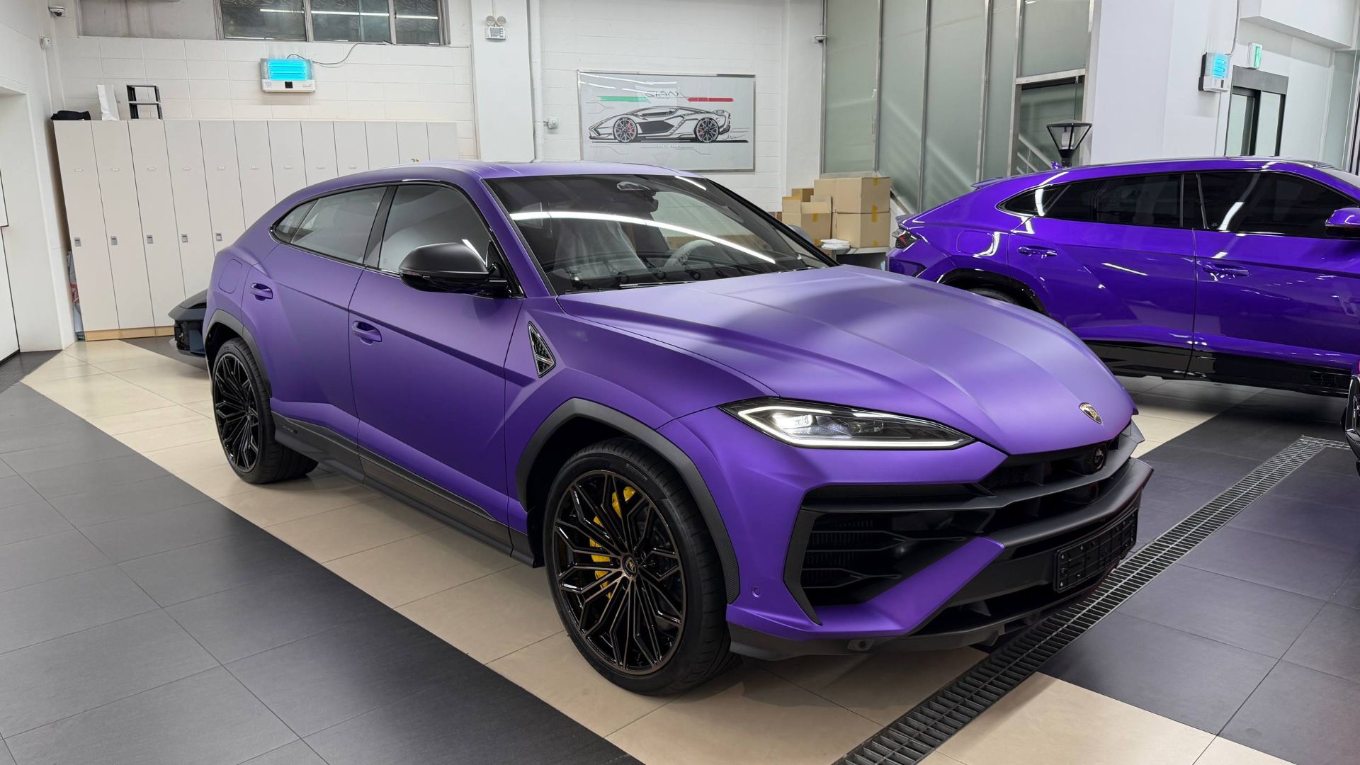 NEW LAMBORGHINI URUS SE (2026) смотреть онлайн