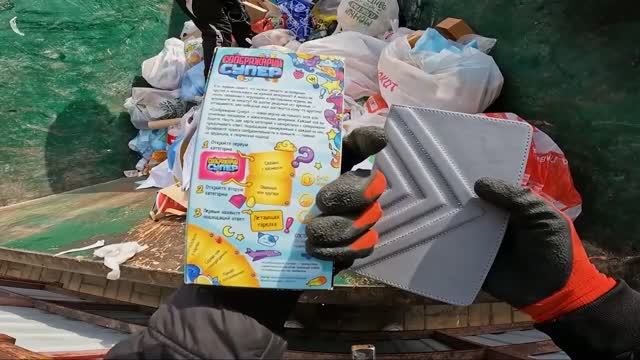 Как_я_зарабатываю_лазая_по_мусоркам_Dumpster_Diving_RUSSIA смотреть онлайн