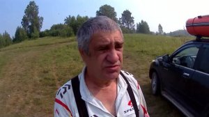 Двое в лодке .Один ловит другой нет.