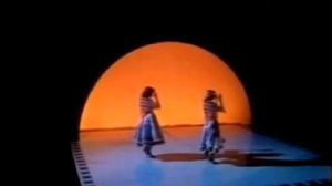 Pans People - Rodrigo_s Guitar Concerto De Aranjuez [Theme From 2nd Movement] - TOTP TX_ 12_02_1976(