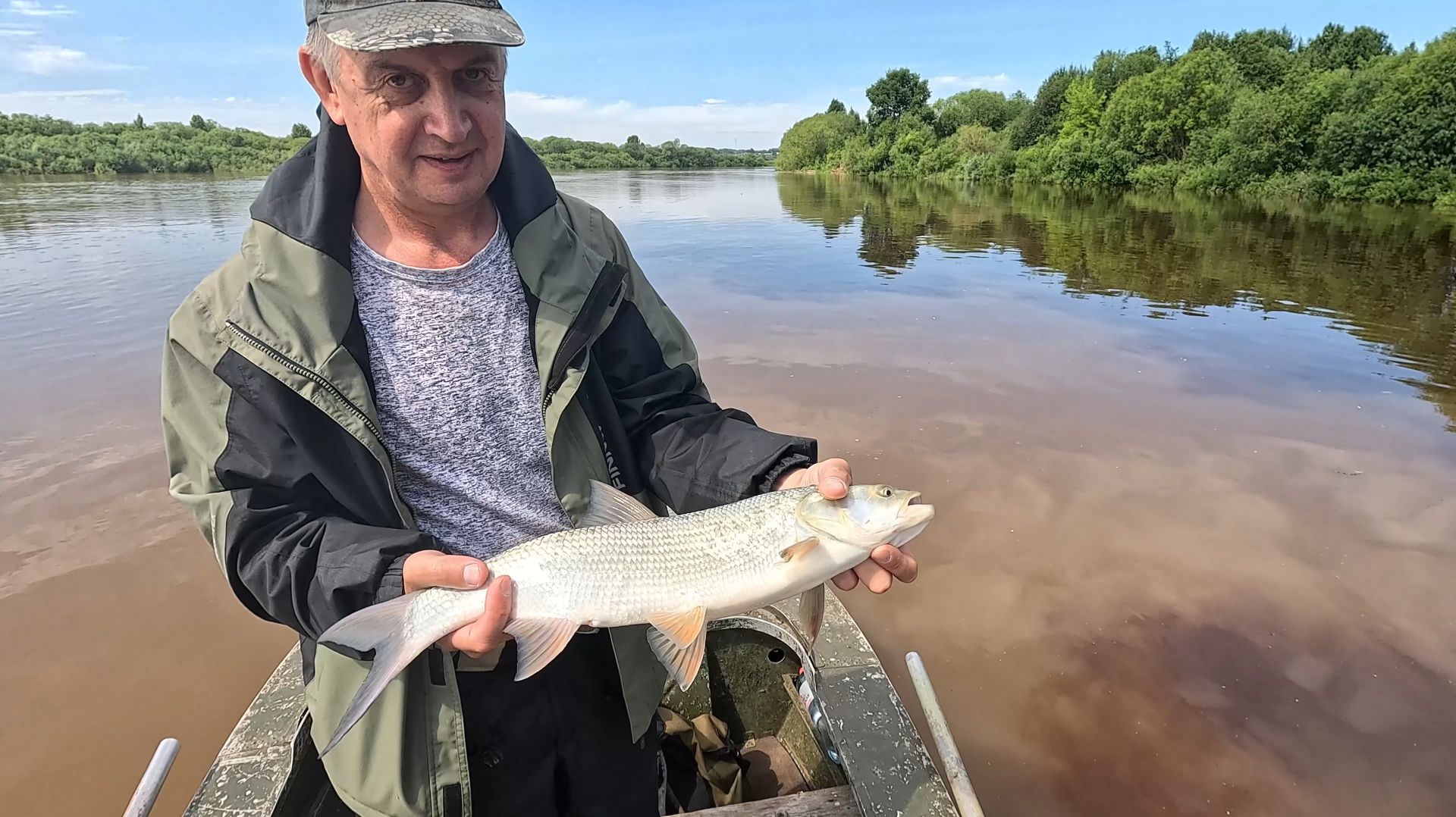 Летний паводок, а мы в такую муть за жерехом! Р. Чепца. смотреть онлайн