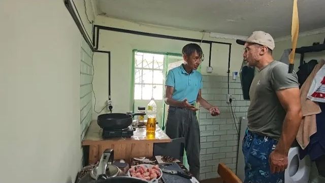 Мансур Сакпанов - НА РАССЛАБОНЕ ВСЕ . ЧТО ВЫ ДЕЛАЛИ БЕЗ МЕНЯ 🤦 ПРИШЕЛ НЕЖДАННО