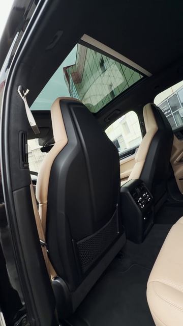 Porsche Cayenne 2024 • 3.0 • 4WD • 25 950 км