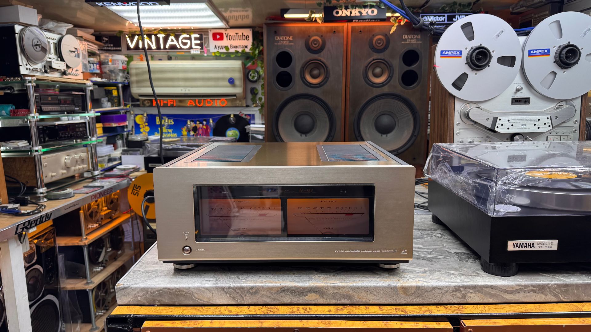 Luxman M-8F усилитель мощностит смотреть онлайн