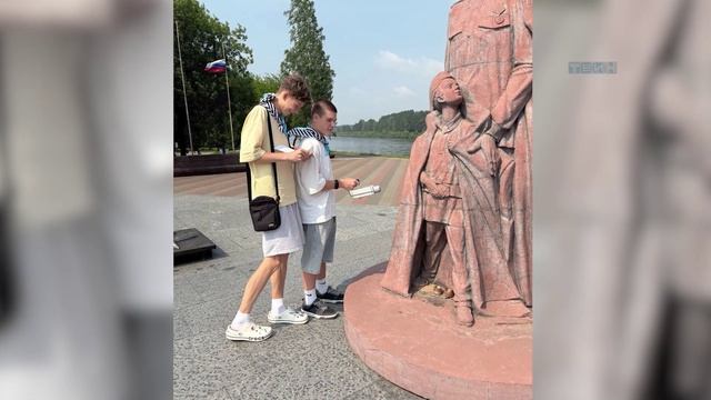 Ученый махаон в Китае смотреть онлайн