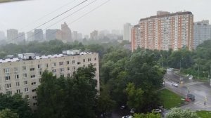 ПОГОДА В МОСКВЕ: НЕОЖИДАННЫЙ ЛИВЕНЬ 🌧️  🤔,БЫЛО ЯРКОЕ  🌞