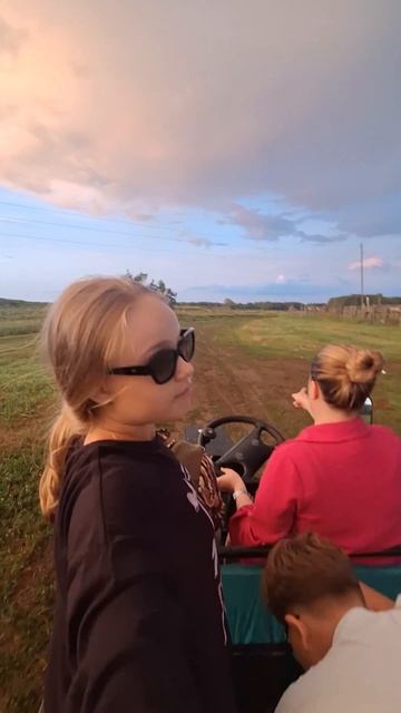 мы в деревни у родственников 😂