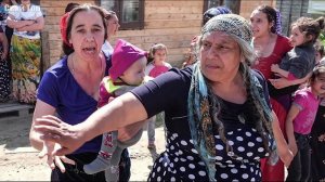 КАК ЦЫГАНЕ ОБМАНЫВАЮТ И ВОРУЮТ(Будьте бдительней)