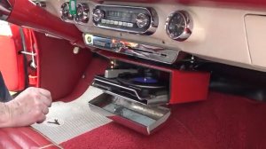 Первый виниловый проигрыватель в автомобиле. 1956 год